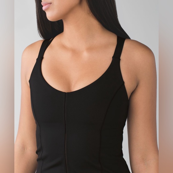 Lululemon hot to street tank size 4 - Picture 4 of 8